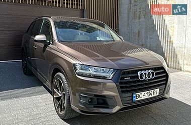 Audi Q7  2017