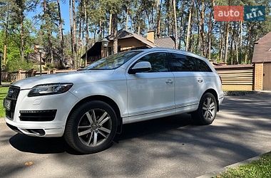 Audi Q7  2011