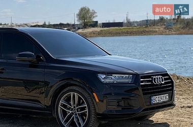 Audi Q7  2017