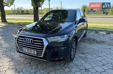 Audi Q7  2017