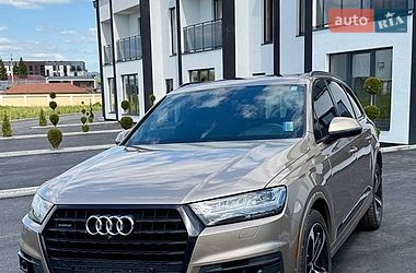 Audi Q7  2019