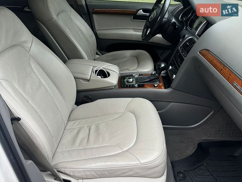 Позашляховик / Кросовер Audi Q7 2013 в Луцьку