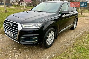 Audi Q7  2016