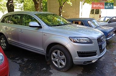 Audi Q7  2013