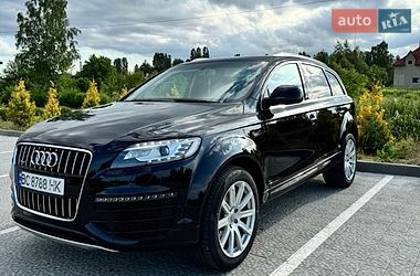Audi Q7  2015