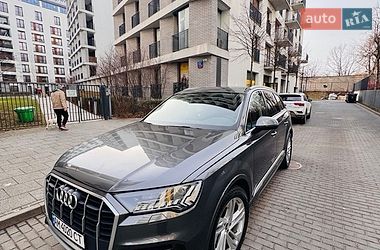 Audi Q7  2020