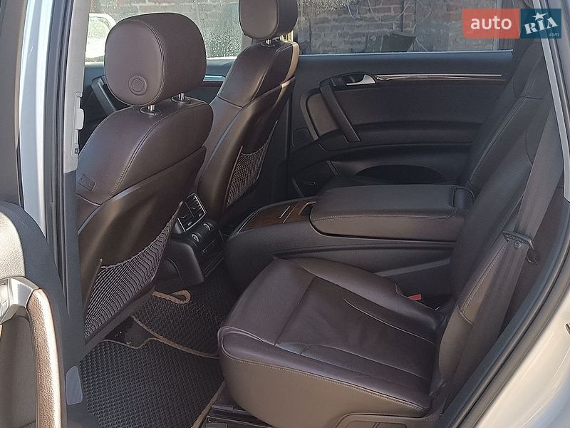 Позашляховик / Кросовер Audi Q7 2009 в Шептицькому