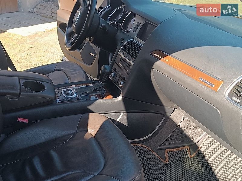 Позашляховик / Кросовер Audi Q7 2009 в Шептицькому