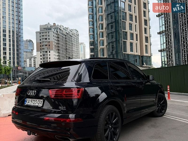 Внедорожник / Кроссовер Audi Q7 2017 в Киеве