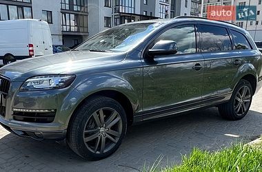 Audi Q7  2012