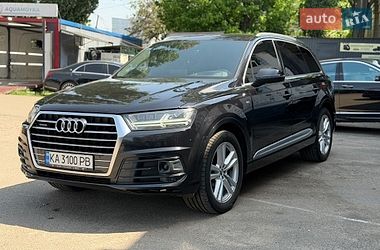 Audi Q7  2015