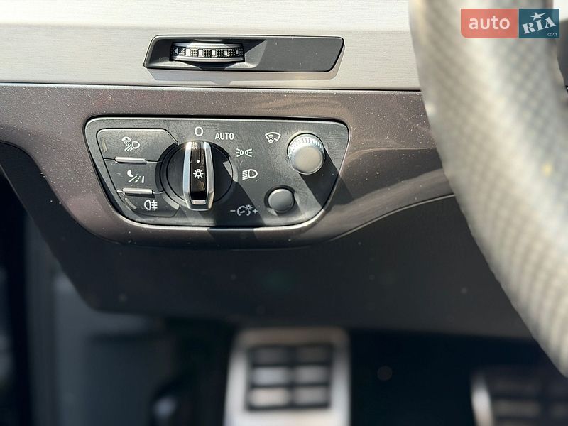 Позашляховик / Кросовер Audi Q7 2015 в Києві