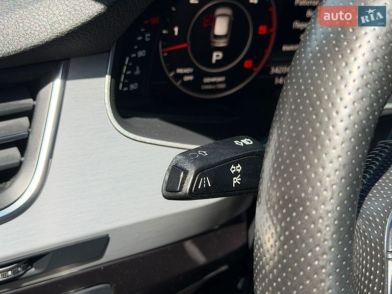 Позашляховик / Кросовер Audi Q7 2015 в Києві