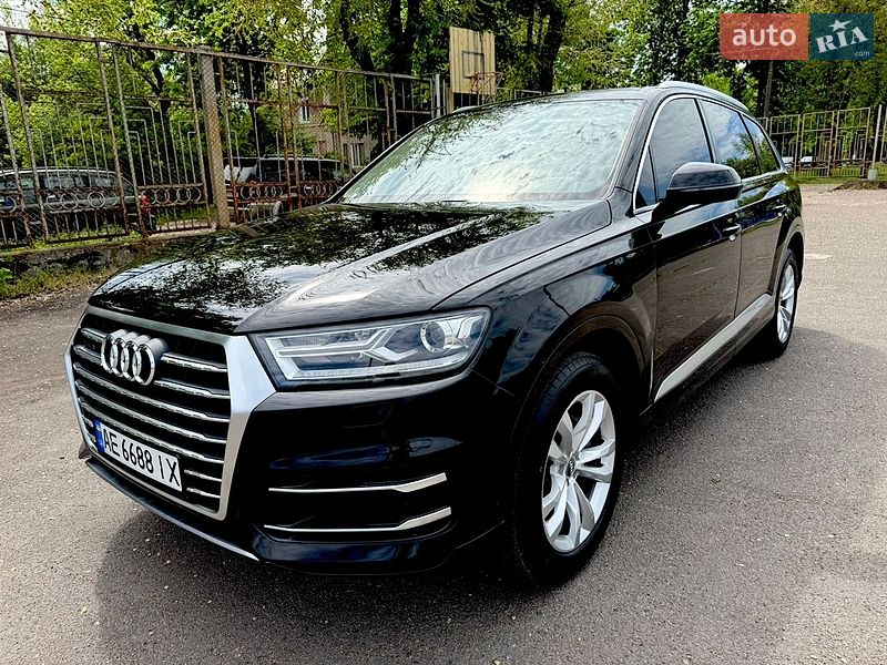 Внедорожник / Кроссовер Audi Q7 2017 в Кривом Роге Внедорожник / Кроссовер Audi Q7 2017 в Кривом Роге