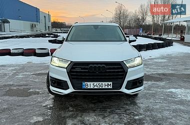 Audi Q7  2016