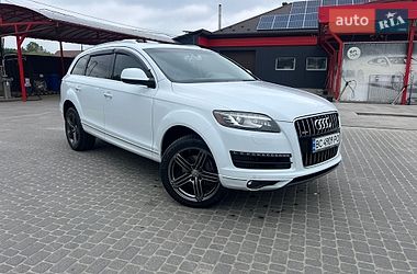 Audi Q7  2012