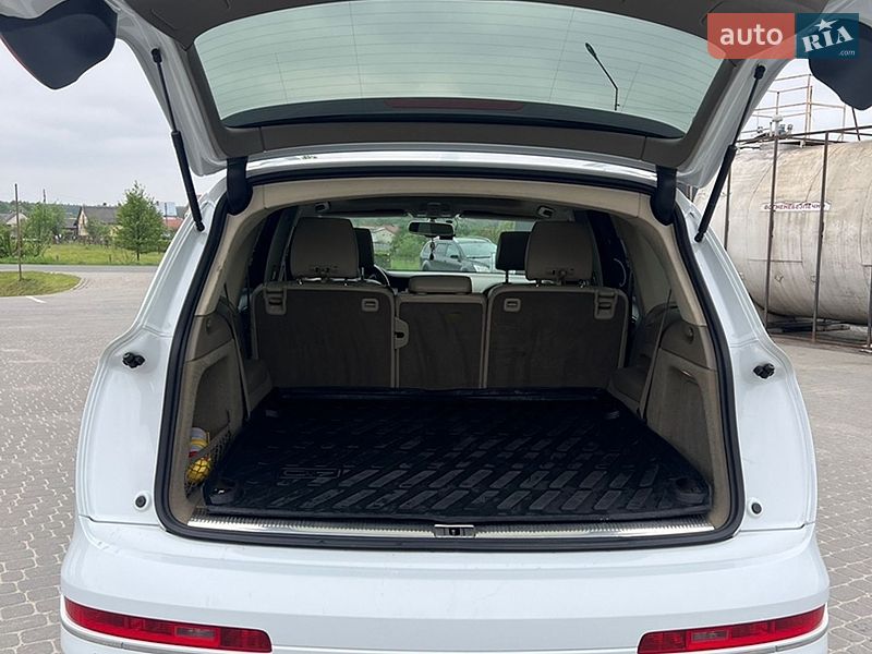 Внедорожник / Кроссовер Audi Q7 2012 в Яворове