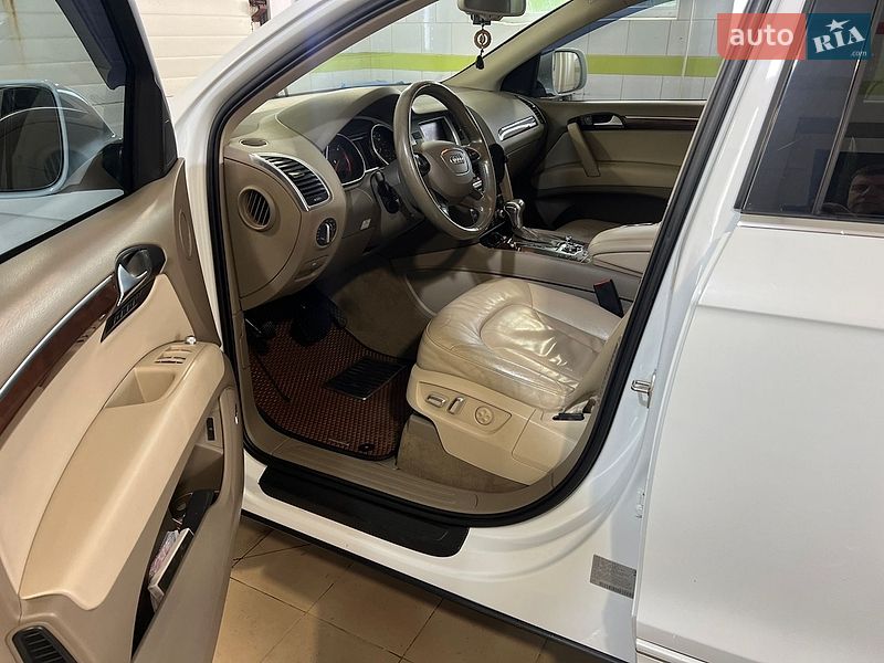 Внедорожник / Кроссовер Audi Q7 2012 в Яворове