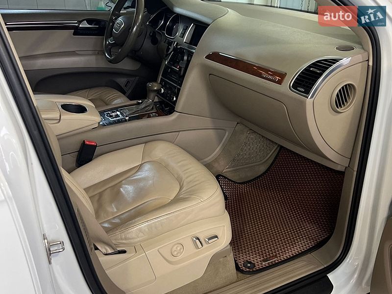 Внедорожник / Кроссовер Audi Q7 2012 в Яворове