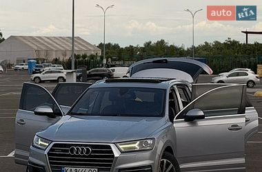 Audi Q7  2015
