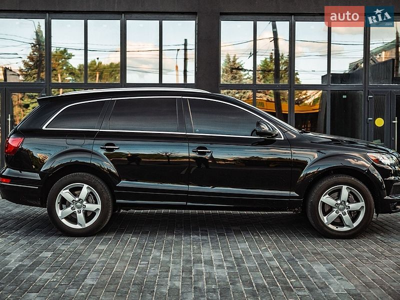 Внедорожник / Кроссовер Audi Q7 2015 в Полтаве