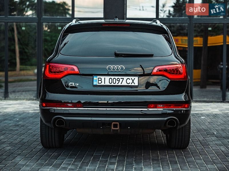 Внедорожник / Кроссовер Audi Q7 2015 в Полтаве