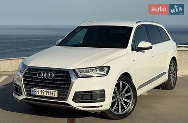 Audi Q7  2017