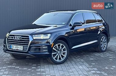 Audi Q7  2016