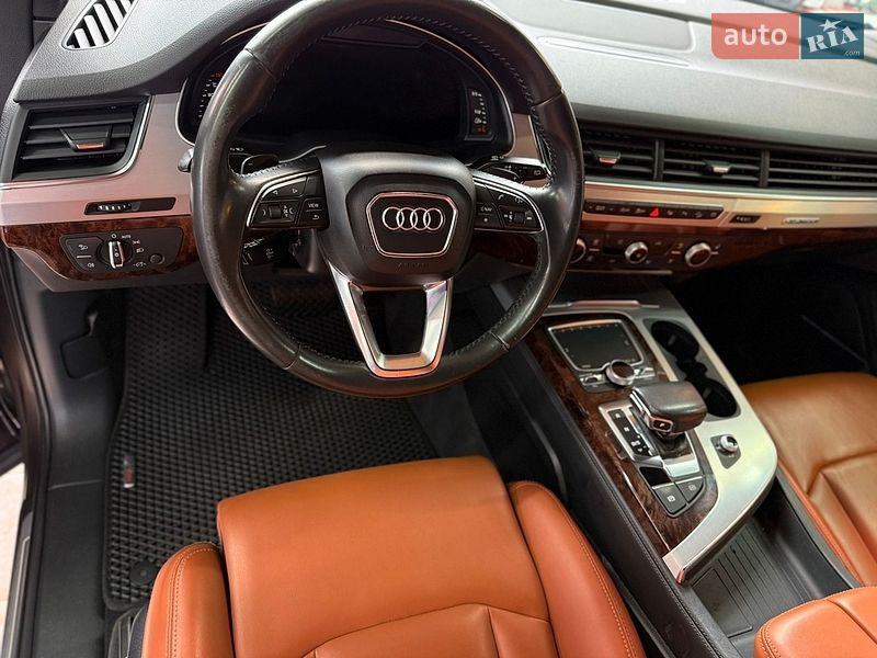 Внедорожник / Кроссовер Audi Q7 2017 в Львове
