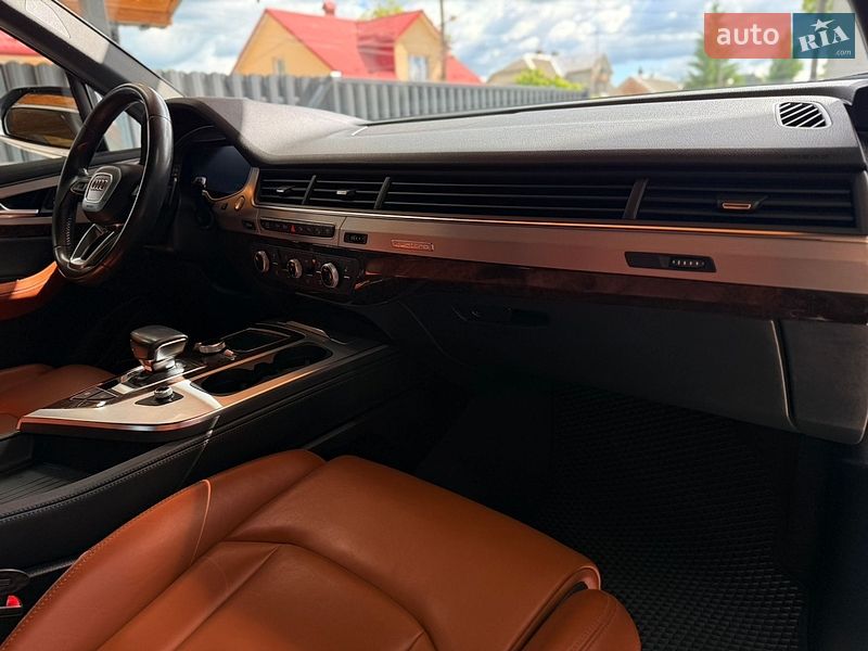 Внедорожник / Кроссовер Audi Q7 2017 в Львове
