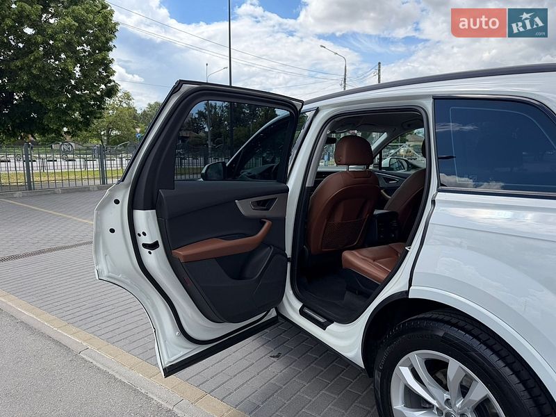 Внедорожник / Кроссовер Audi Q7 2020 в Харькове