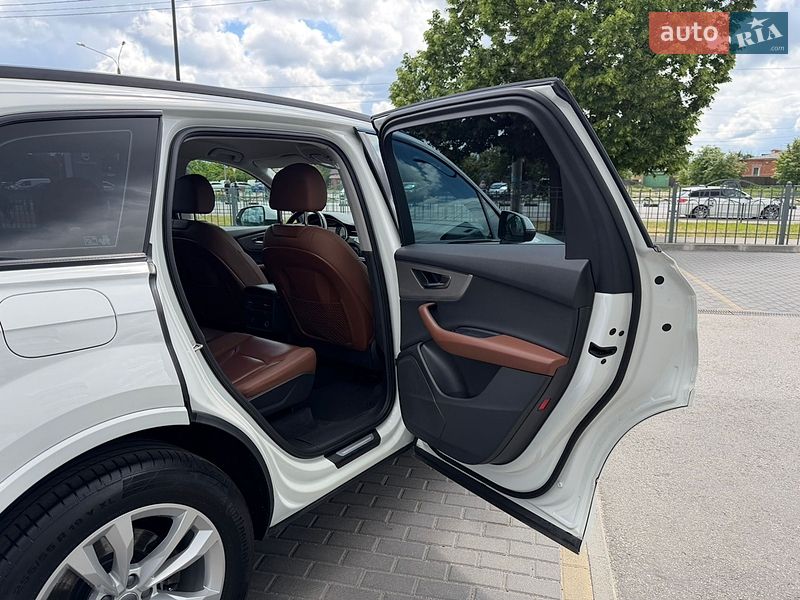 Внедорожник / Кроссовер Audi Q7 2020 в Харькове
