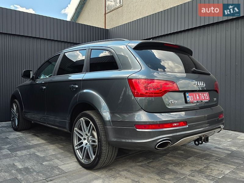 Внедорожник / Кроссовер Audi Q7 2015 в Луцке