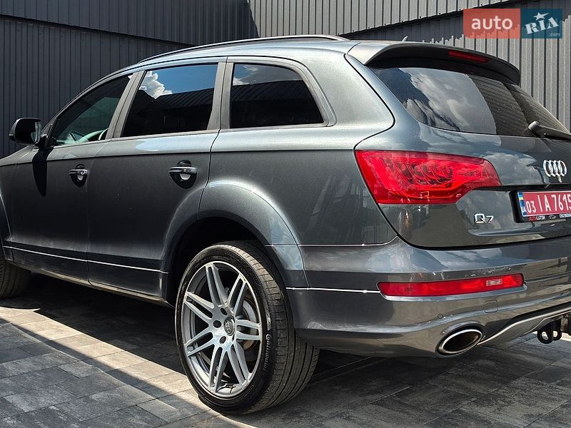 Внедорожник / Кроссовер Audi Q7 2015 в Луцке