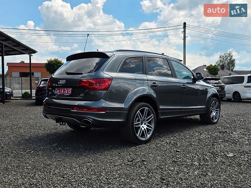 Внедорожник / Кроссовер Audi Q7 2015 в Луцке