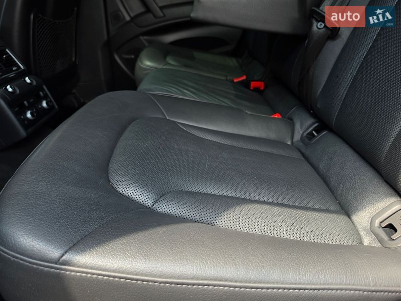 Внедорожник / Кроссовер Audi Q7 2015 в Луцке