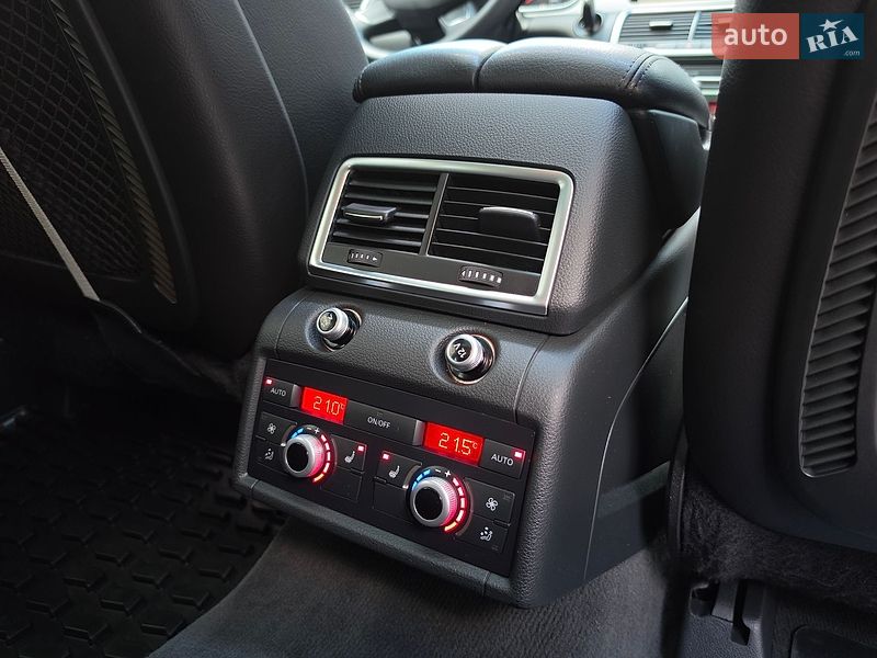 Внедорожник / Кроссовер Audi Q7 2015 в Луцке