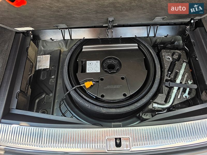Внедорожник / Кроссовер Audi Q7 2015 в Луцке