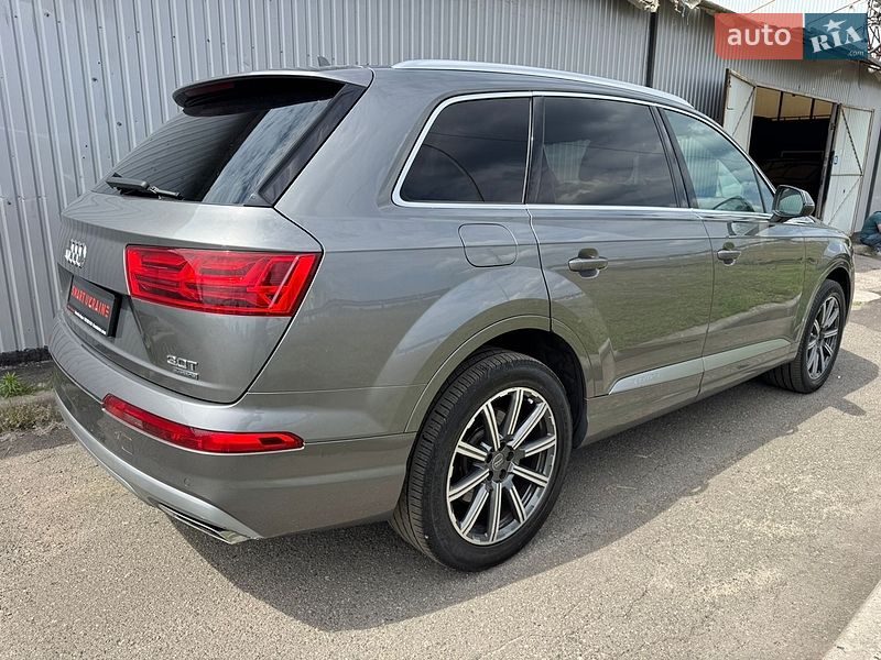 Позашляховик / Кросовер Audi Q7 2016 в Києві
