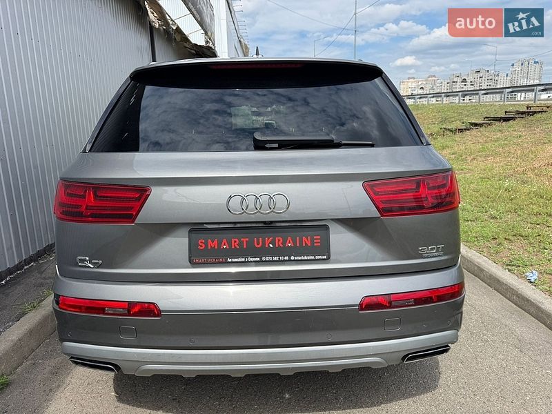 Позашляховик / Кросовер Audi Q7 2016 в Києві