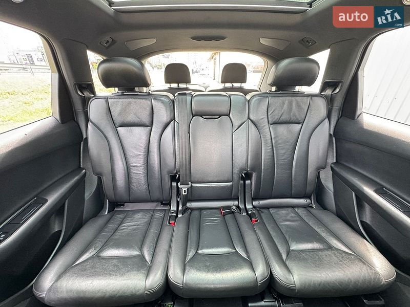 Позашляховик / Кросовер Audi Q7 2016 в Києві