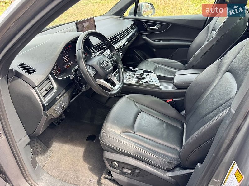 Позашляховик / Кросовер Audi Q7 2016 в Києві