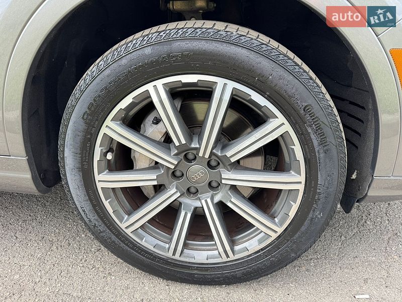 Позашляховик / Кросовер Audi Q7 2016 в Києві