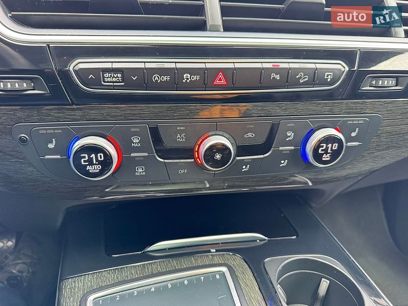 Позашляховик / Кросовер Audi Q7 2016 в Києві
