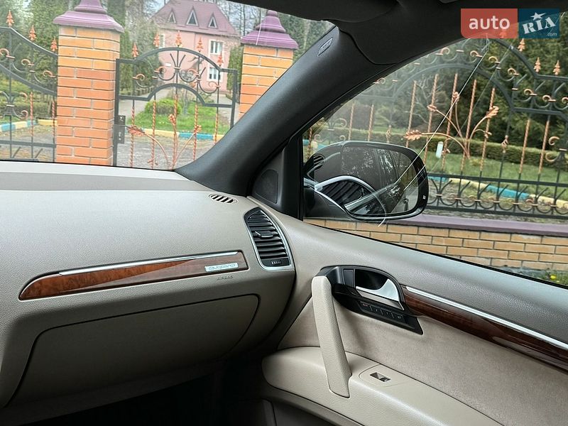 Внедорожник / Кроссовер Audi Q7 2010 в Сарнах