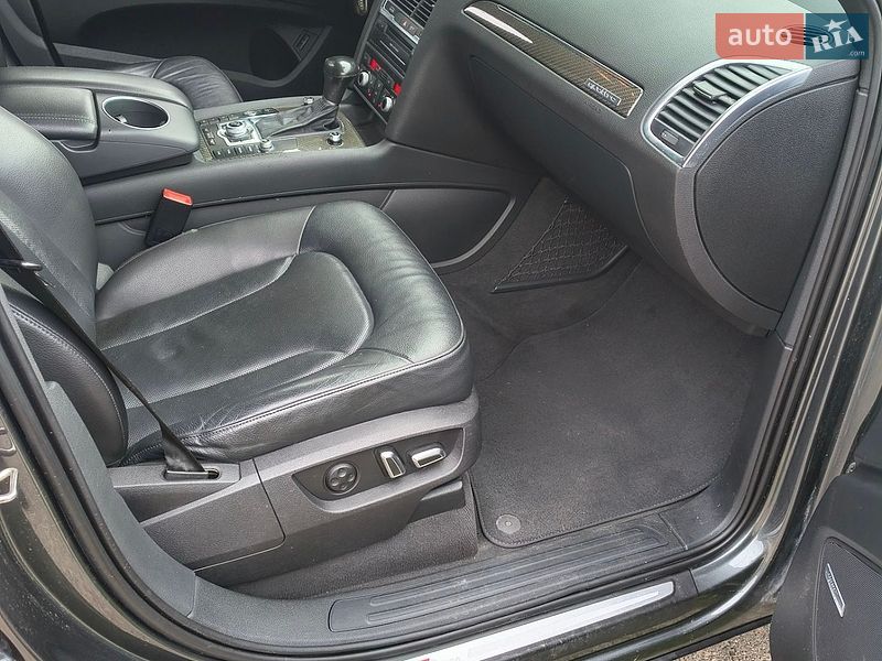 Внедорожник / Кроссовер Audi Q7 2015 в Киеве