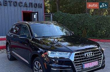 Audi Q7  2016
