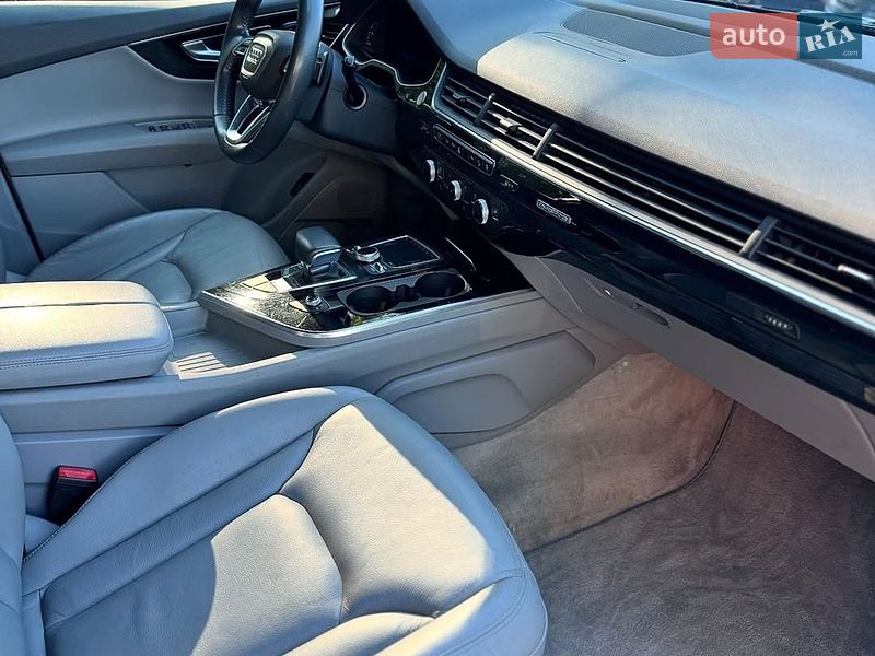 Внедорожник / Кроссовер Audi Q7 2016 в Брюховичах