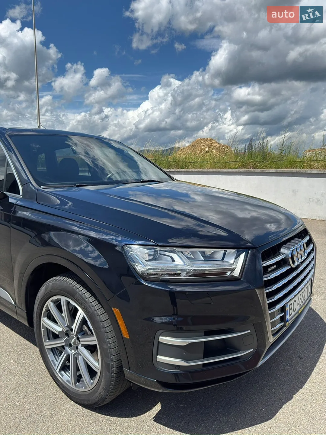 Audi Q7 2016 VIN WA1LAAF78HD021651 фото оголошення 4 з 52