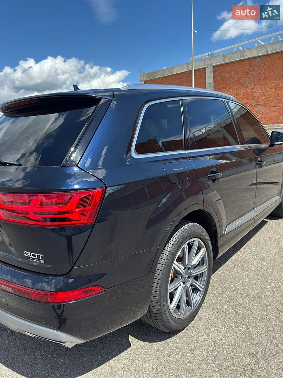 Audi Q7 2016 VIN WA1LAAF78HD021651 фото оголошення 7 з 52